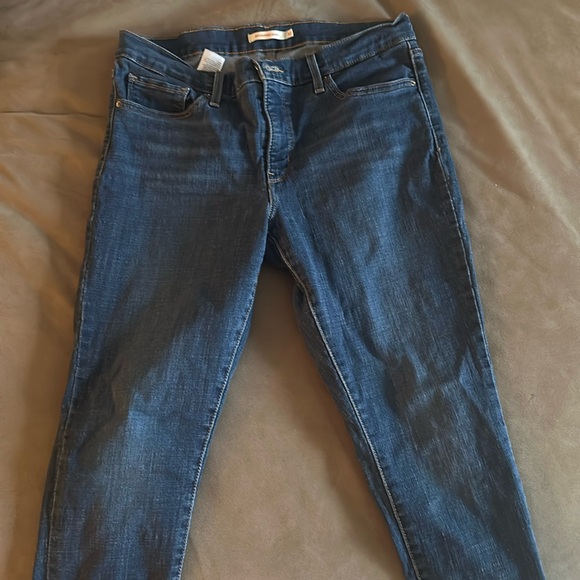 Levi's Denim - Levi 311 shaping skinny jeans in size 32